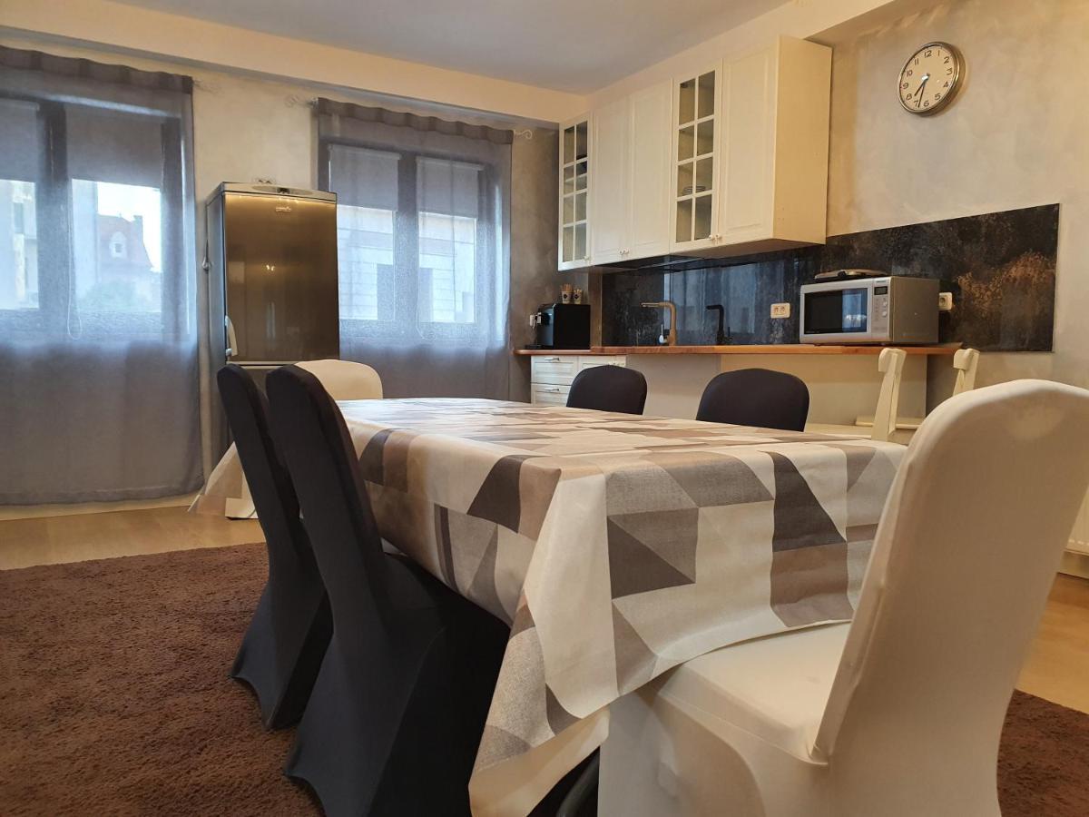 French Boutique Hotel Braşov Buitenkant foto