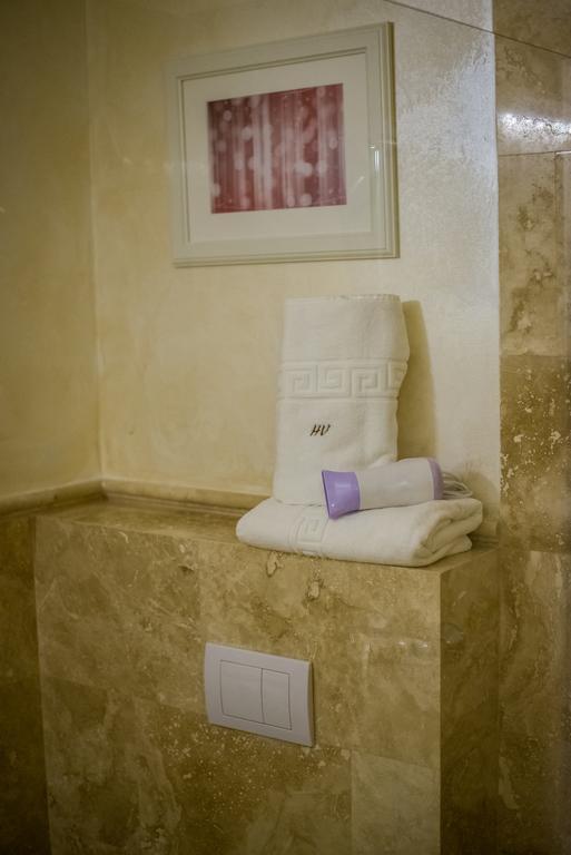 French Boutique Hotel Braşov Buitenkant foto